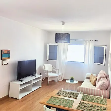 アパート Precioso Apartamento Cerca De La Playa カレタ・デ・ファマラ
